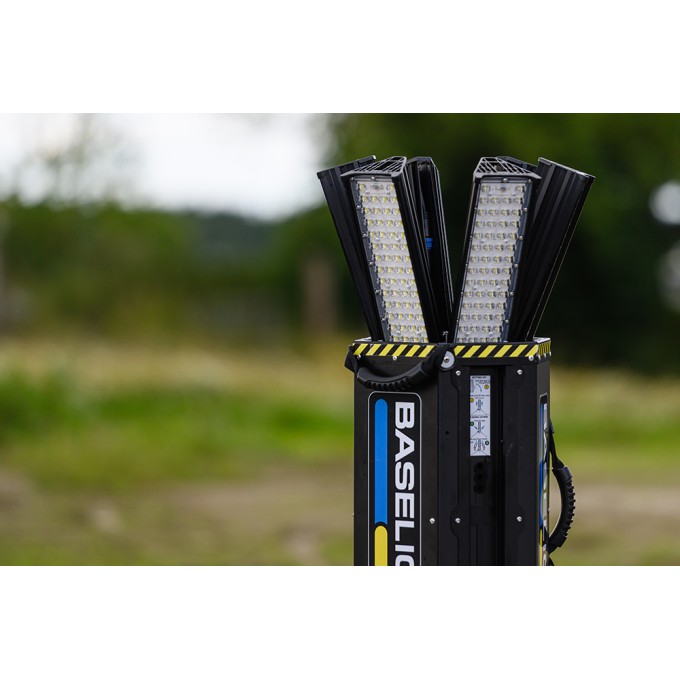 Turn de lumina telescopic iluminare temporara 670W - 95.000 lumeni RIDICARE ELECTRICA